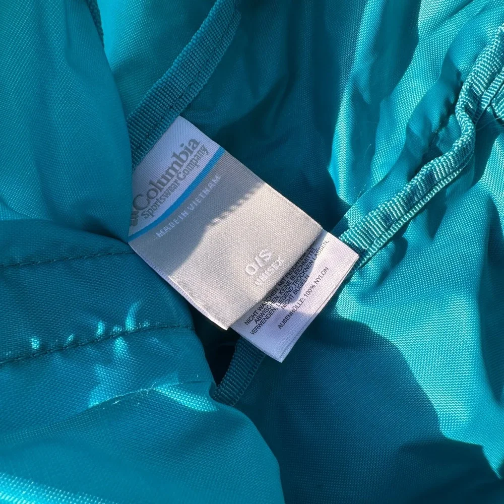Columbia Aqua‎ Blue Tote Bag Lightweight Nylon Travel Carryall Zip Top O/S